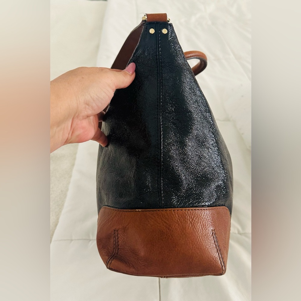 Kate Spade Black and Brown Shoulder Bag with Textured Finish - Picture 6 of 10